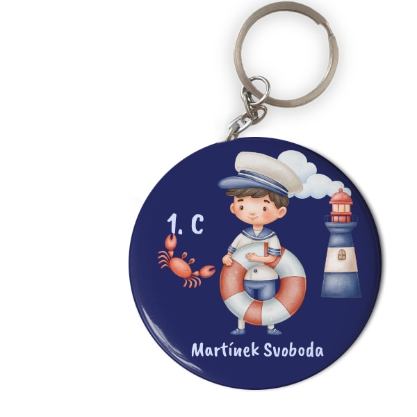Přívěšek s otvírákem s potiskem Do první třídy pro chlapečka s upravitelným textem